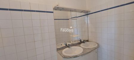 Location Appartement 4 pièces 113m² VIRE NORMANDIE 14500 - Photo 2