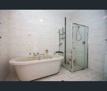 6-bedroom shared house, Harvey Street - Photo 3