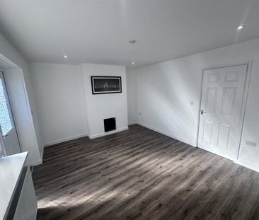 Evans Terrace, Swansea, SA1 - Photo 2