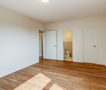 2-Bedroom - Photo 2