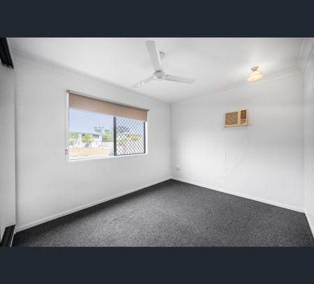 166 Upper Miles Avenue, Kelso, Qld 4815 - Photo 2
