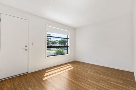 Low maintenance living - Photo 4