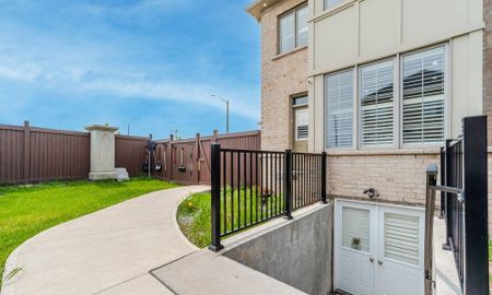 For Lease - 8 Nightland Court, Brampton, Ontario - Photo 3
