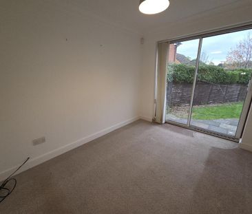 4 bedroom detached house to rent - Photo 2