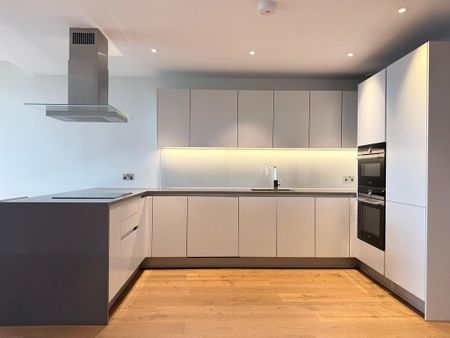 3 bedroom flat to rent - Photo 5