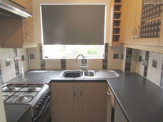 1 bedroom semi-detached house to rent - Photo 1