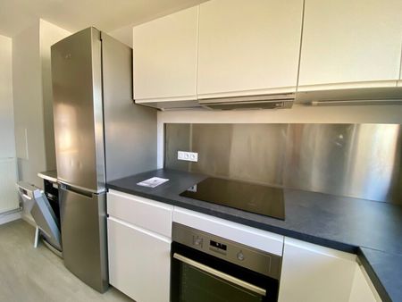 Location Appartement 3 Pièces 70 m² - Photo 3