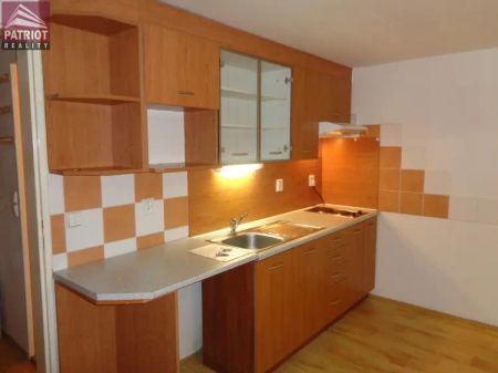 Pronájem bytu 1+kk Olomouc, ulice Jihoslovanská - Photo 2