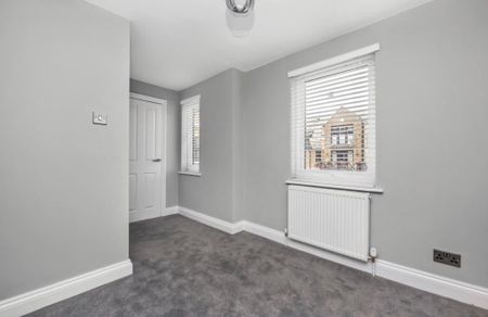 4 Bed End Terrace, Rainbow Avenue, E14 - Photo 5