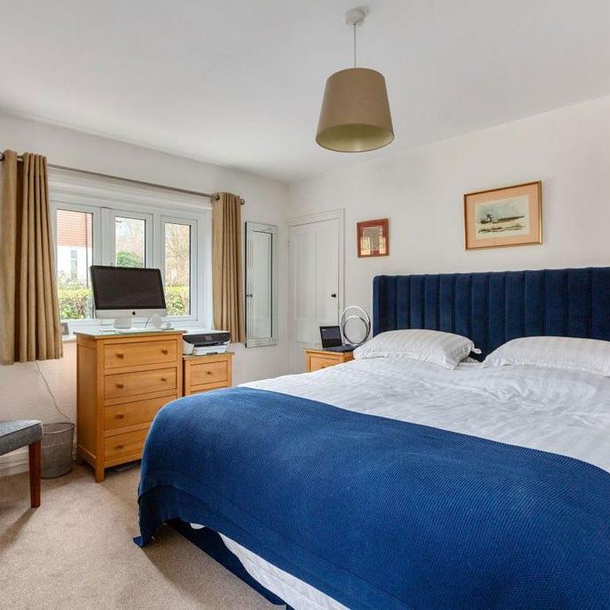 3 bedroom semi-detached house to rent - Photo 1