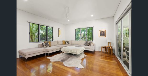 "Sunset Stunner" - Photo 1