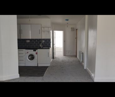 1 Bed Flat, Norfolk Road, IG3 - Photo 4