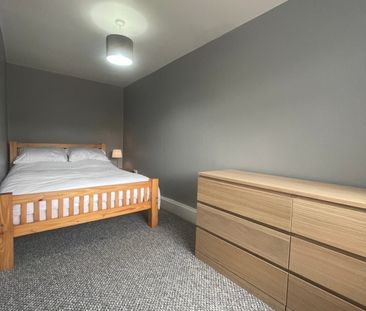 20 Eglantine Avenue, Apt 1, Belfast, BT9 6DX - Photo 2