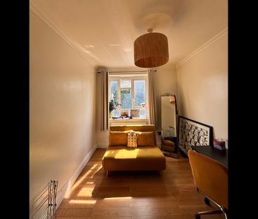 Room in a Shared Flat, Brixton, SW2 - Photo 1