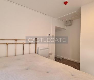 1 bedroom flat to rent - Photo 2