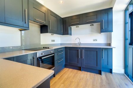 2 bedroom apartment to rent - Photo 5