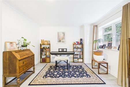 6 bedroom bungalow to rent - Photo 3