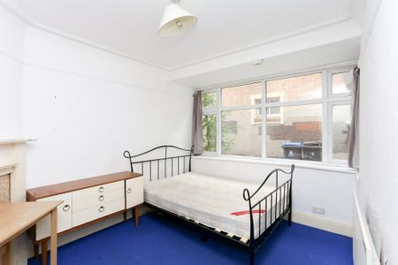 4 bedroom terraced house to rent - Photo 4