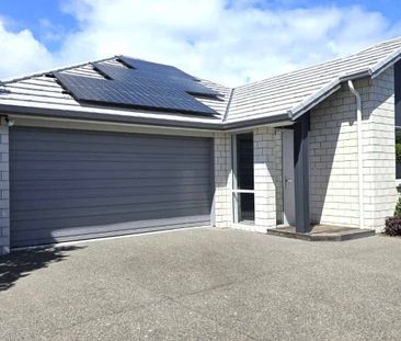 Beautiful Three-Bed, Two-Bath Home in Otumoetai - Photo 1