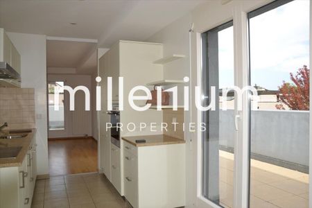 Attic apartment through without vis-à-vis with terrace - Photo 5