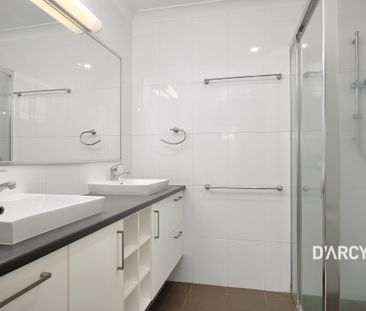 51 LESLIE ST - Photo 6