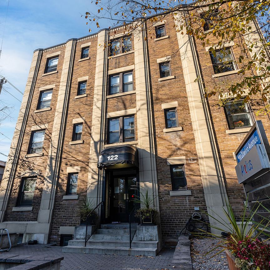 122 Dowling Avenue - Photo 1