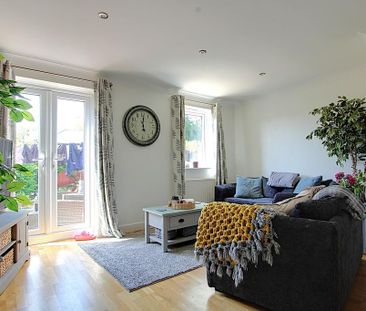 3 bedroom semi-detached house to rent - Photo 5