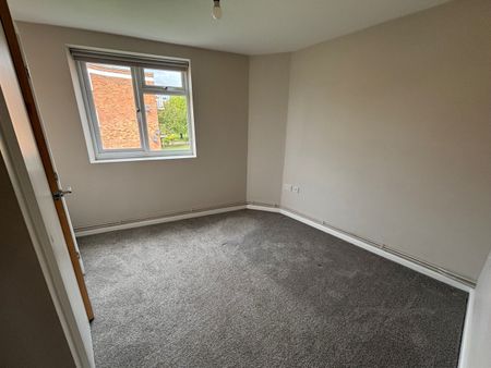 Avon Road, Upminster, RM14 - Photo 4