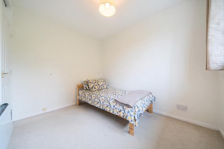 2 bedroom maisonette to rent - Photo 3