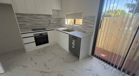 Lovely new 3 bedroom Home Mangere - Photo 2