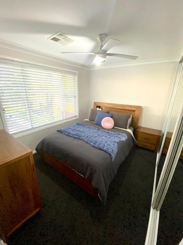 2 Tanunda Close, Holmesville NSW 2286 - House For Rent | Domain - Photo 5