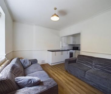 5 bedroom terraced house to rent - Photo 5