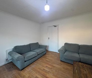 6 bedroom semi-detached house to rent - Photo 1