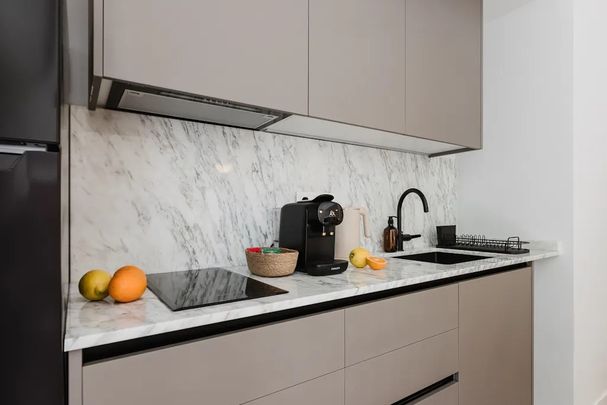 Carrer de la Democràcia, Valencia, Valencian Community 46014 - Photo 1