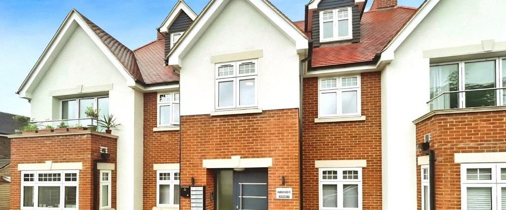 2 bedroom flat to rent - Photo 1