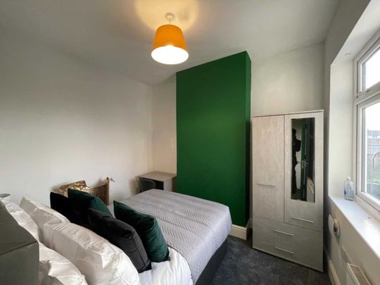 Milford Street, Salford - Photo 1