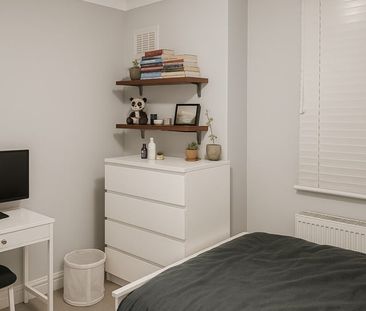 Room in a Shared House, Totterdown Street, SW17 - Photo 1