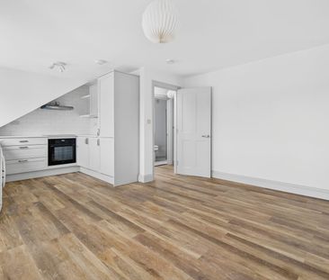 Adolphus Road, London, N4 2AZ - Photo 6