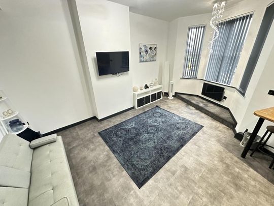 557a Chester Road, Manchester, M16 - Photo 1