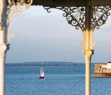 The Lighthouse, Dun laoghaire - Photo 1