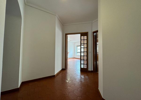 Apartamento T3 para Arrendamento na Quinta D. JOÃO