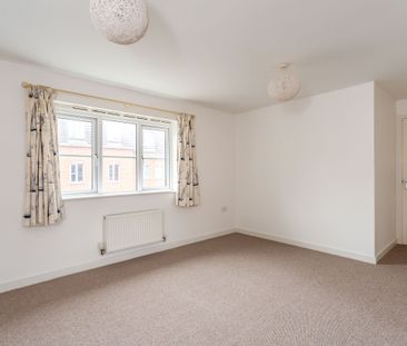 2 bedroom house to rent Bostock Road, Chichester, PO19 - Photo 2