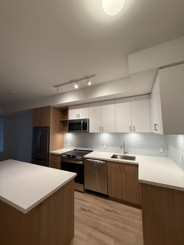 For Lease - 333 Sunseeker Avenue Unit# 242, Innisfil, Ontario - Photo 3