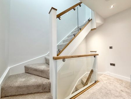 3 bedroom semi-detached house to rent - Photo 3