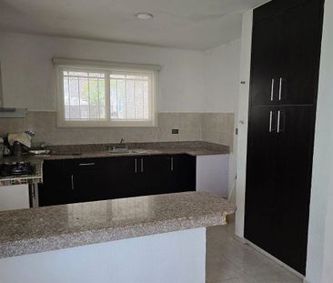 SE RENTA CASA EN LAS AMÉRICAS, AMUEBLADA O SIN AMUBELAR - Photo 3