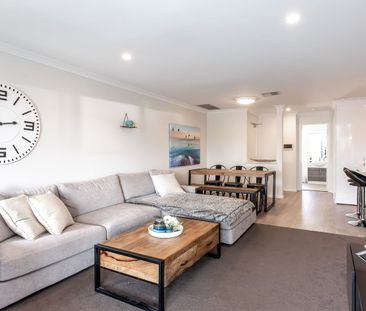 FULLY FURNISHED PROPERTY IN SCARBOROUGH READY FOR SUMMER! - Photo 3