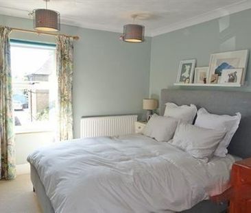 2 bedroom semi-detached house to rent - Photo 5