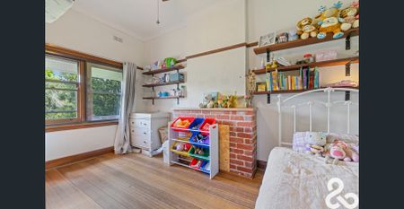 Renovated Charm in a Prime Preston Location! - Photo 4