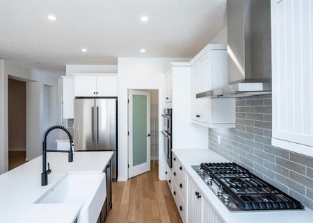 Gorgeous 3 Br Duplex / Backs Onto Large Natural Area! - Photo 5