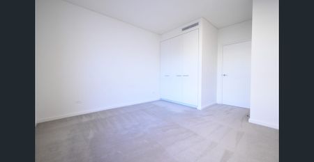 "Industry" Newtown One Bedroom + Huge Size Private Roof Top - Photo 2